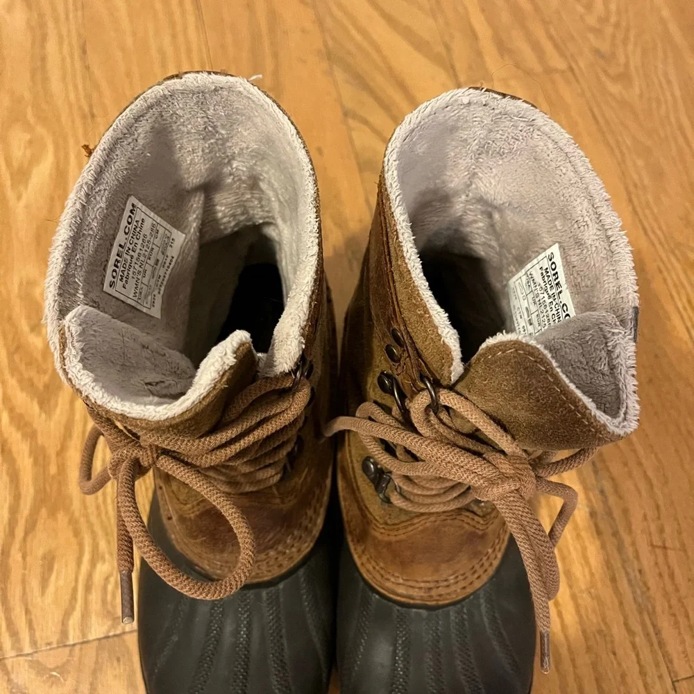 Sorel Duck Boots - Picture 5 of 5